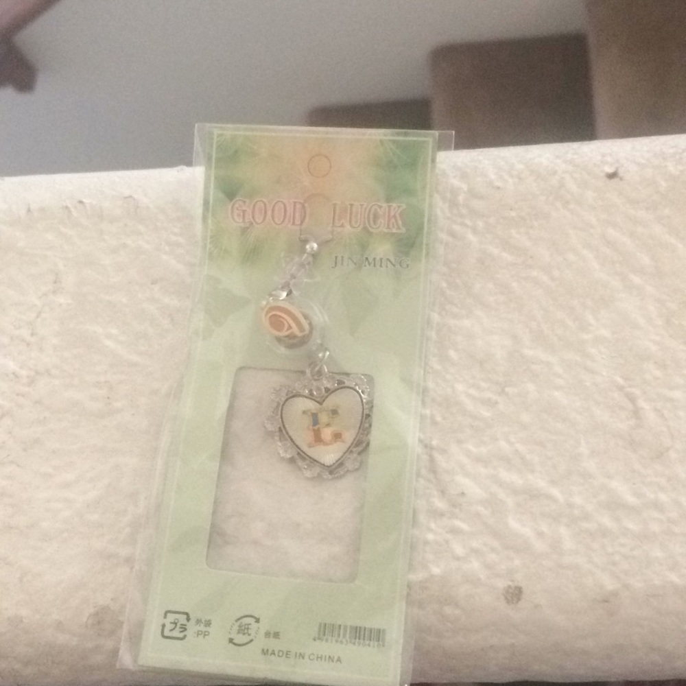 Brand new purse charm letter e
